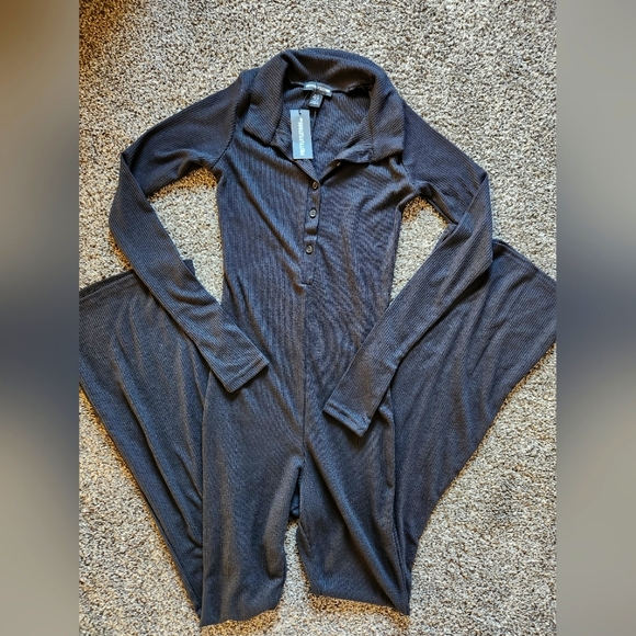 PLT Button up jumpsuit - Picture 4 of 5
